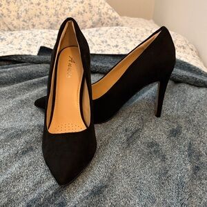 Chic Black Heels by Ankis